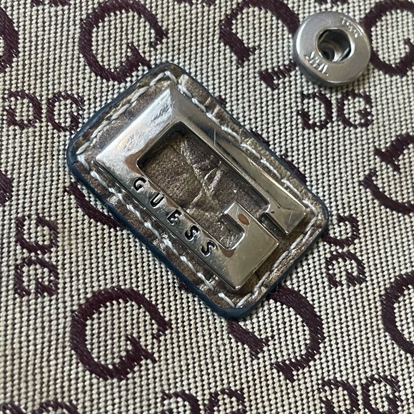 Vintage Guess Wallet - Picture 6 of 10